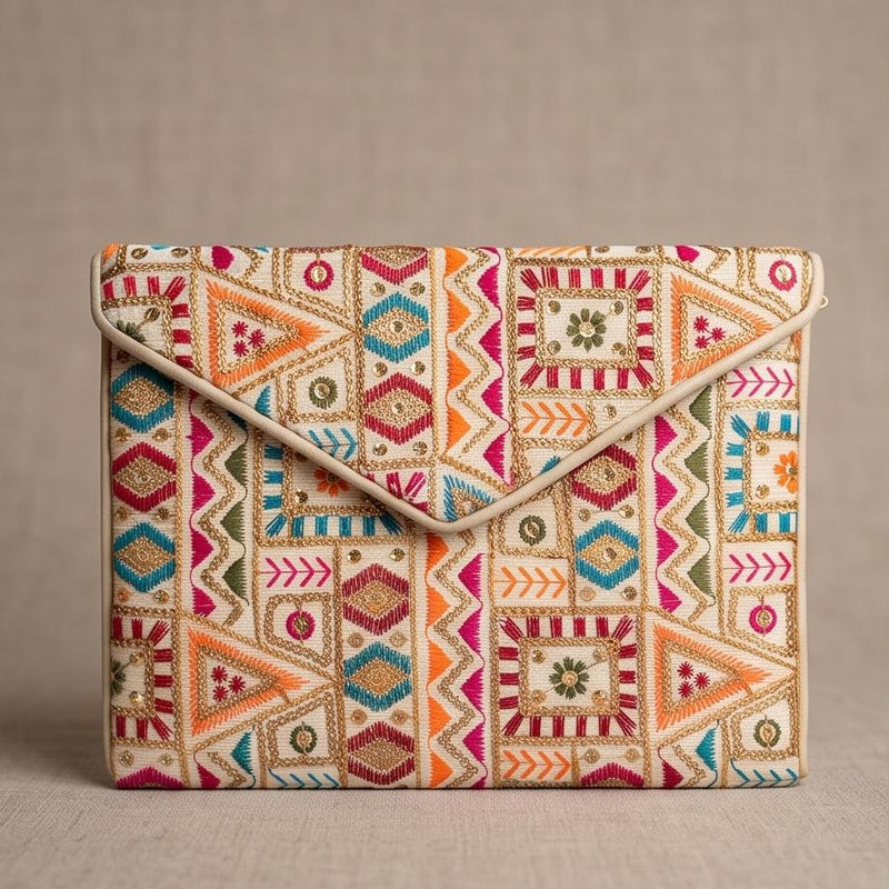 Zari Noor Pouch